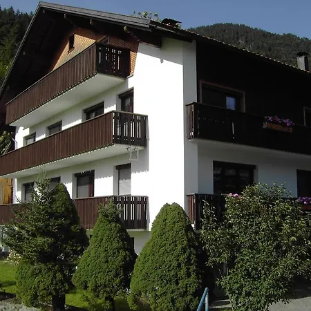 Appartements Am Stein * בצאו